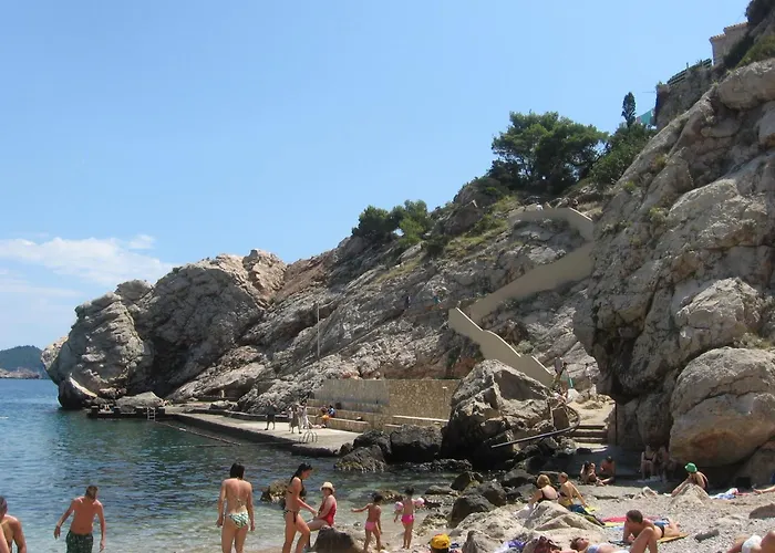 Апартаменты Coastal Gem *