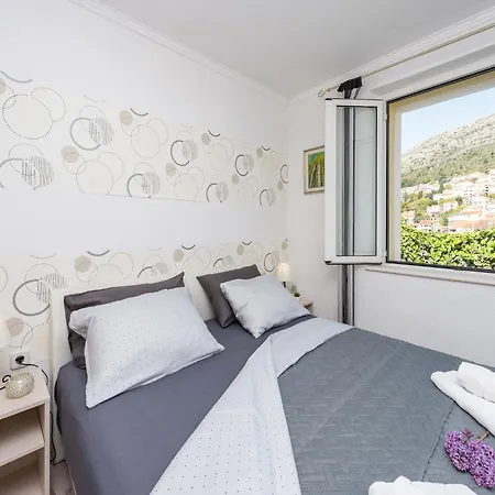 Apartment Coastal Gem